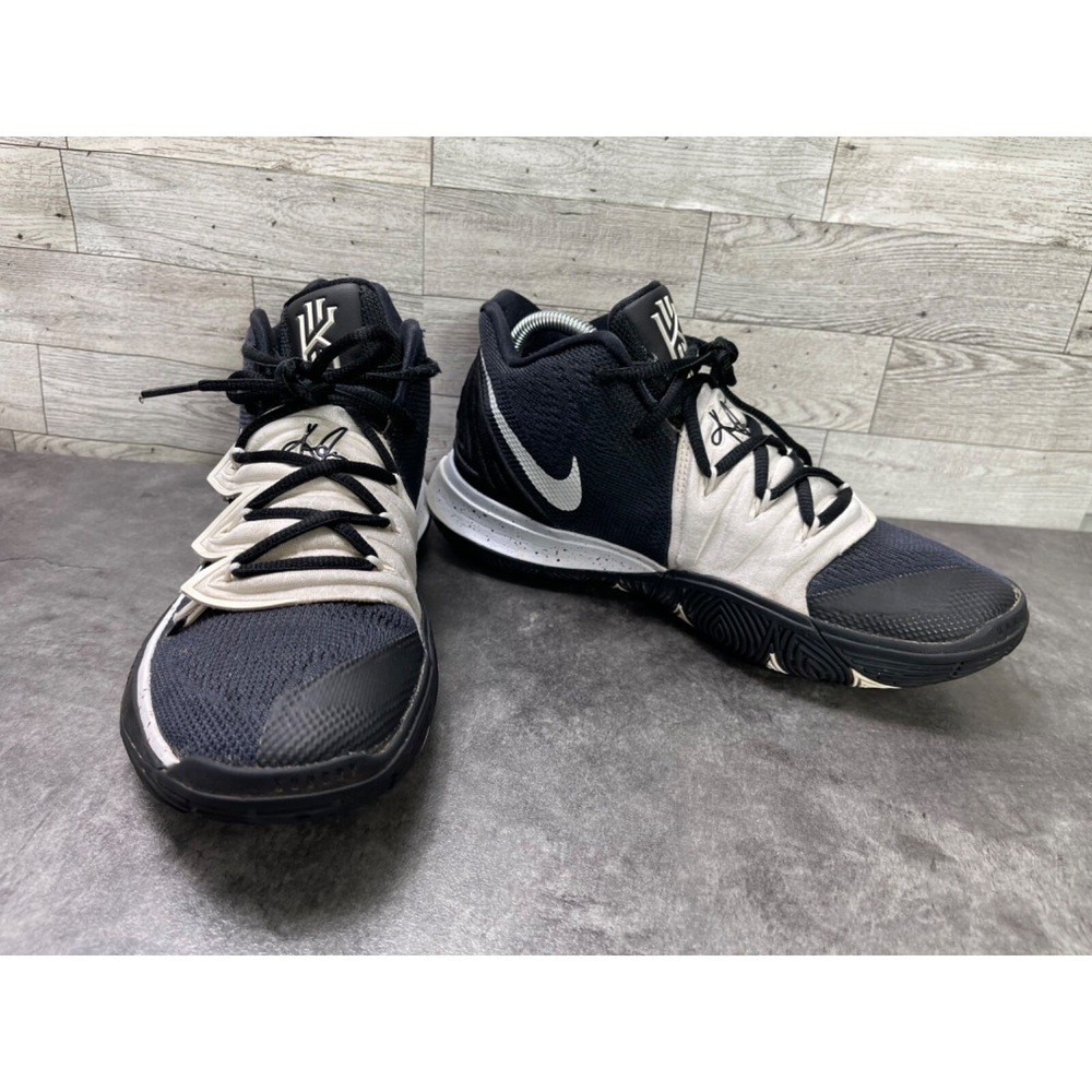 Nike Kyrie 5 Basketball Shoes Sneakers Mens 7.5 Black White CN9519-002